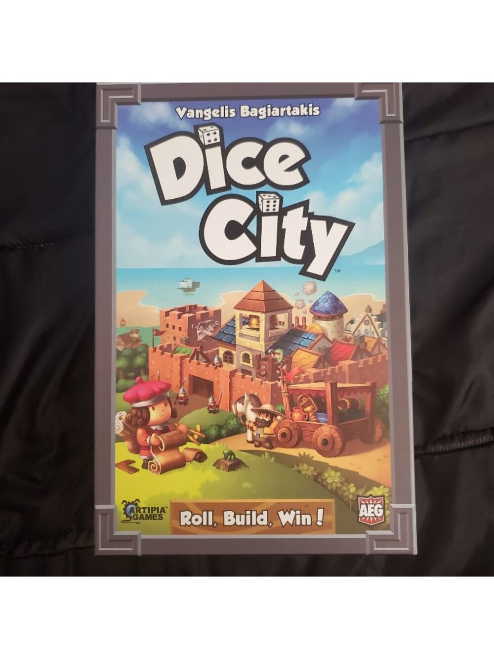 NEW Dice City Board Game Complete 1-4 Player Stategy Epic Medieval Kingdom Quest